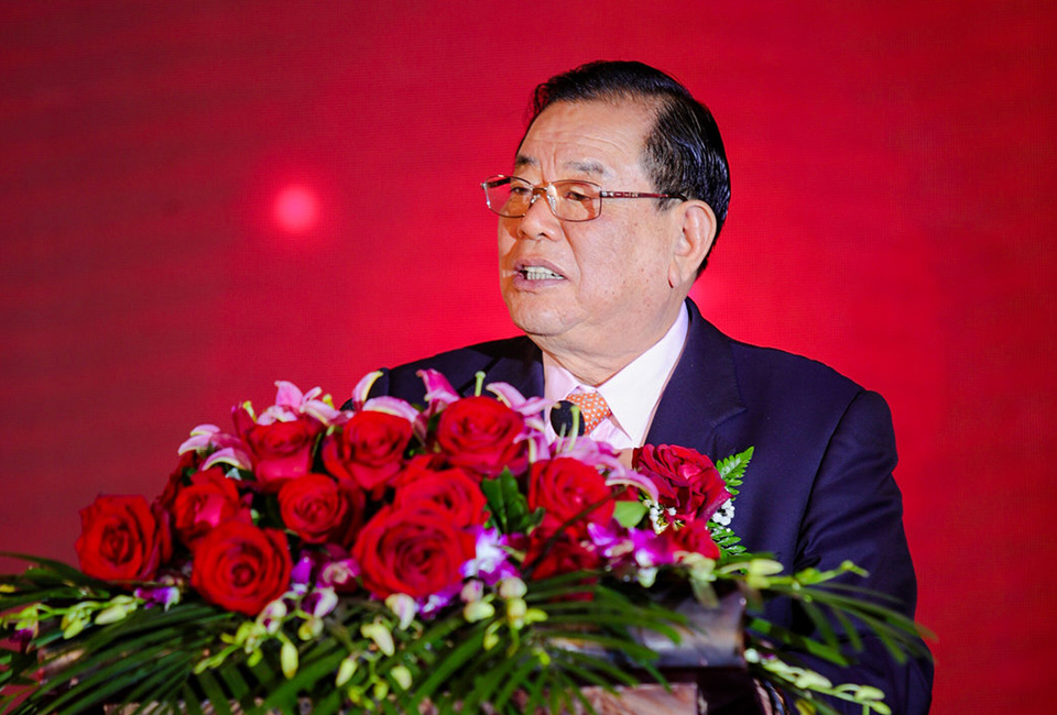 德業(yè)人將用心堅(jiān)守使命,<br>為實(shí)現(xiàn)夢想不懼櫛風(fēng)沐雨、砥礪前行。
